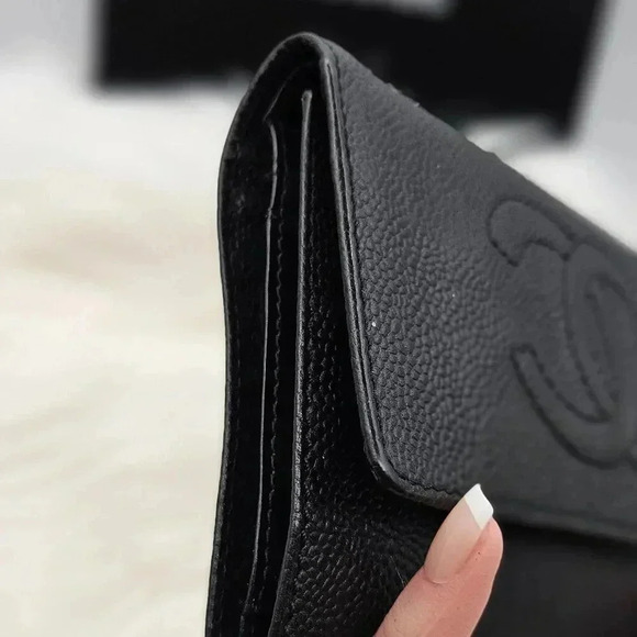 CHANEL Caviar Leather  Bifold Wallet - Picture 8 of 15